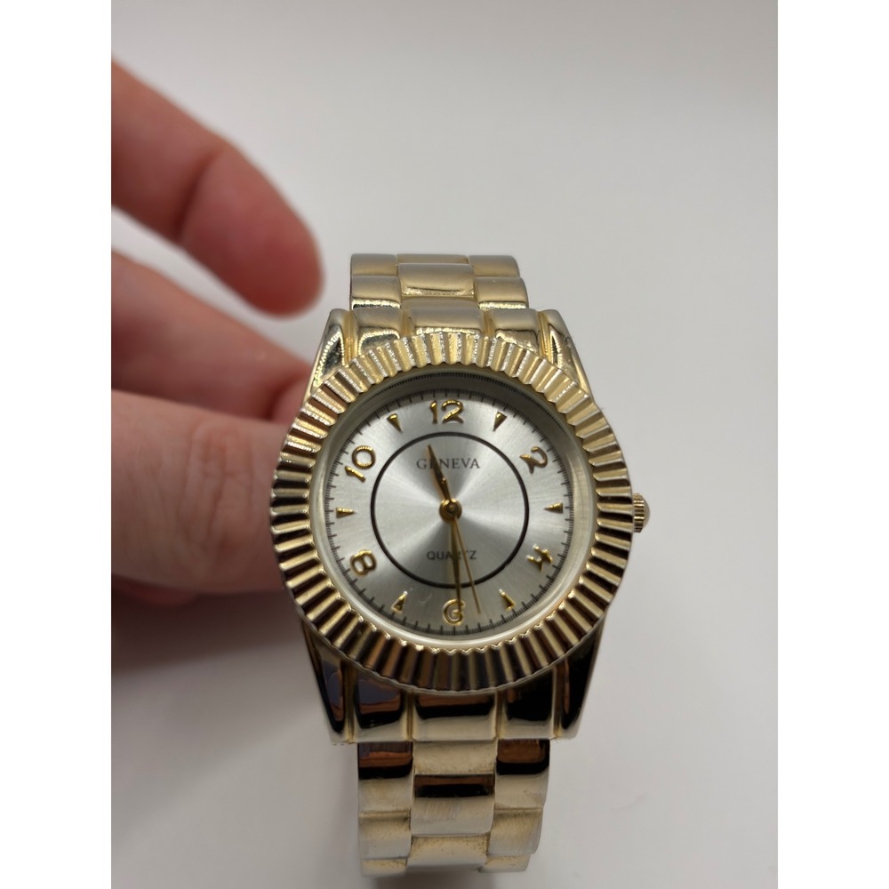 Geneva Women's Gold Tone‎ Quartz Bangle Watch Rhinestone Accent